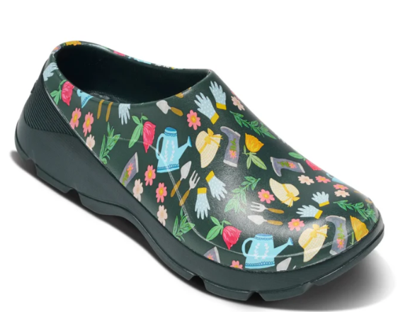 Shoes and sneakers for daily use Comfortable sandals